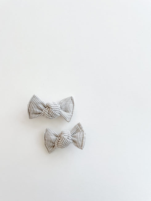 light-grey-ribbed-knot-bow Boosh Baby - Sophia's Style-1